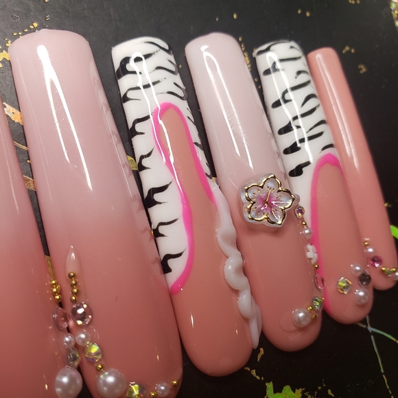 Handmade 3XL square hard gel press on nails size medium - Picture 5 of 6